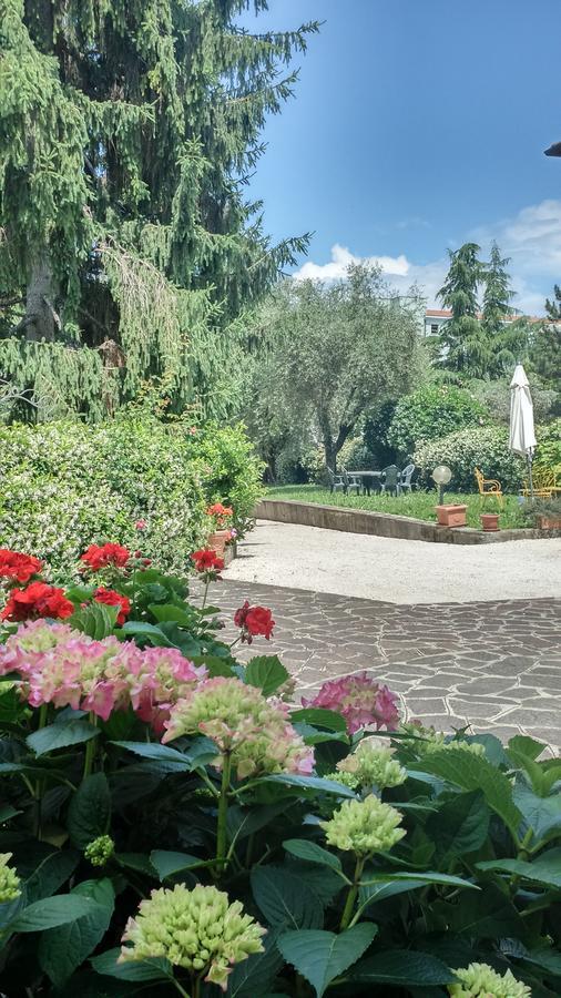 Appartamento Villa Margherita Desenzano del Garda Exteriör bild